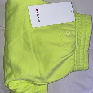 LULULEMON Loungeful High-Rise Short 4" ELECTRIC LEMON YELLOW SIZE 4 Fleece NWT